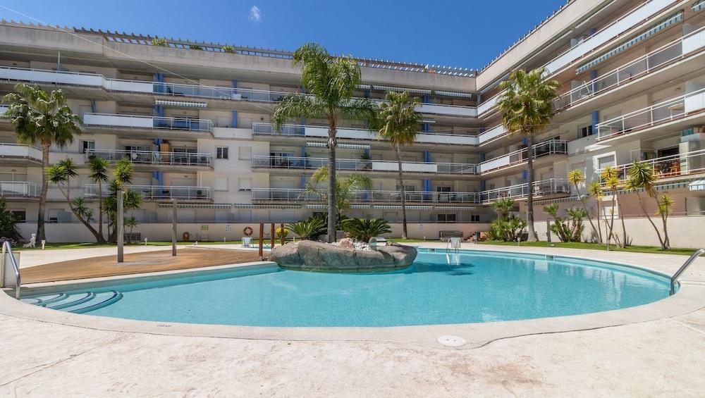 Port Canigo Apartments Росас Экстерьер фото