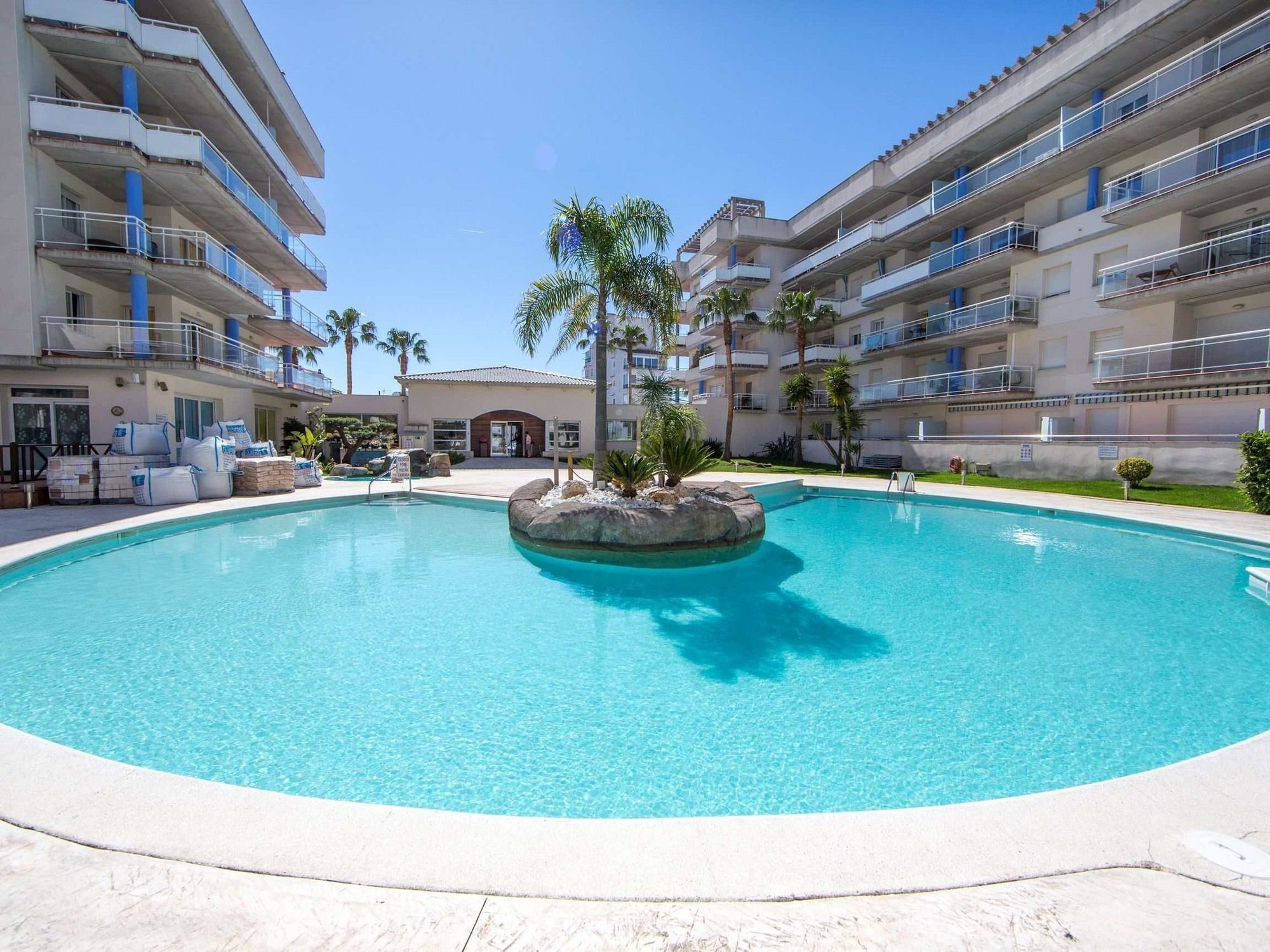 Port Canigo Apartments Росас Экстерьер фото